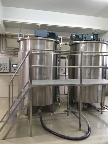 3000 kg'lık  Buhar Serpantinli Çiller Soğutmalı Şampuan Sıvı Sabun Reaktör